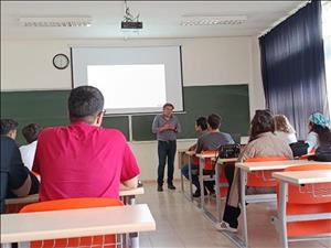 "Yapay Zekânın Çalışma Mantığı ve Programcılığın Geleceği" Semineri Gerçekleştirildi